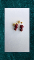 Håndlavede Ørestikker med bordeaux perler
