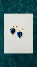 Forgyldte Ørestikker med Blåt Hjerte - Rolig Kærlighed