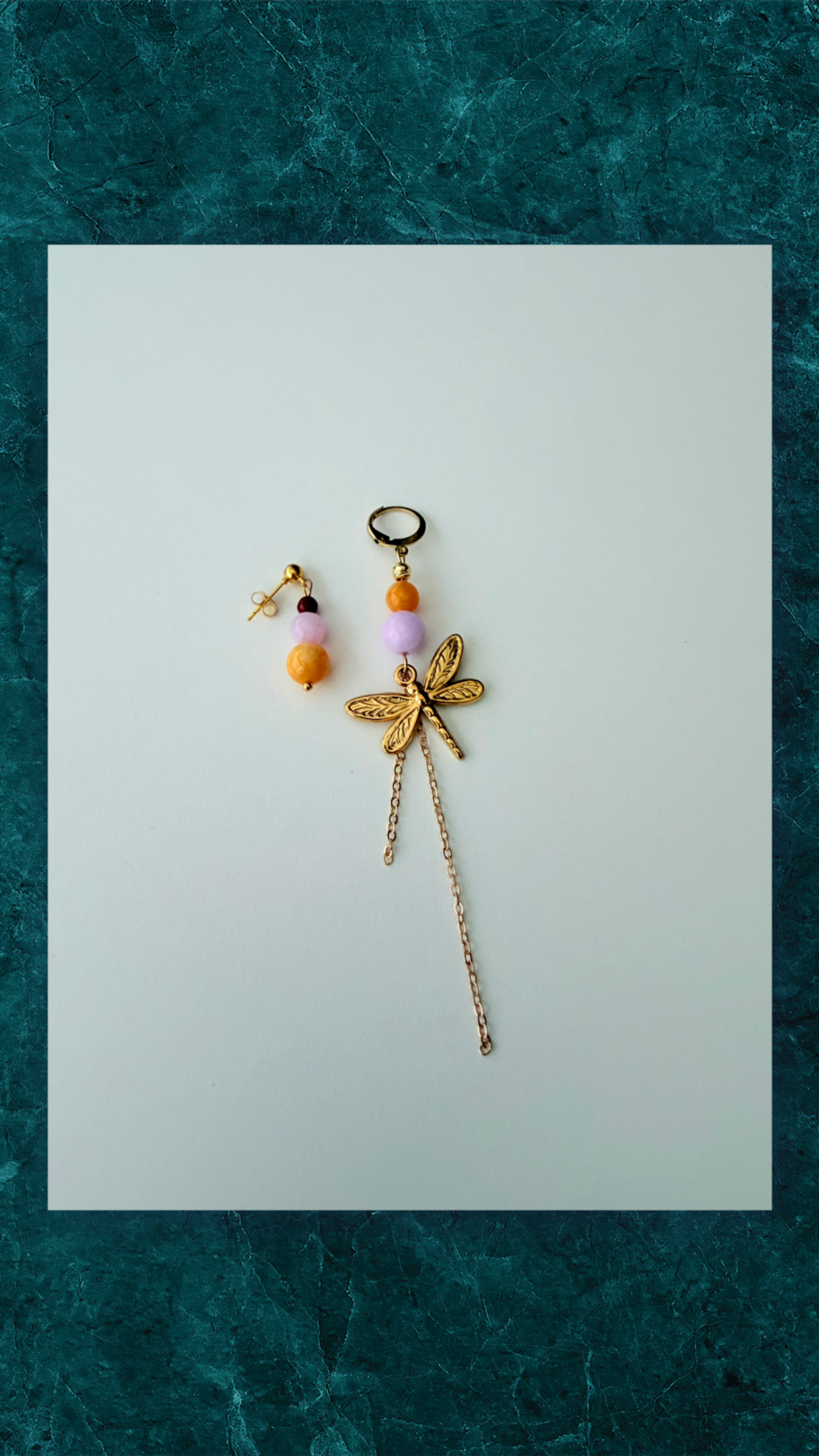 Forgyldte Øreringe med Guldsmed - Lysets Refleksion