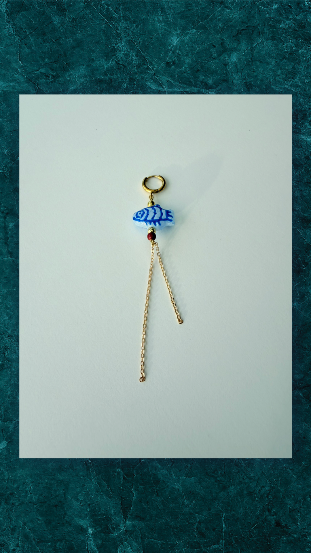 Forgyldt Ørering med Fisk - Havets Frihed