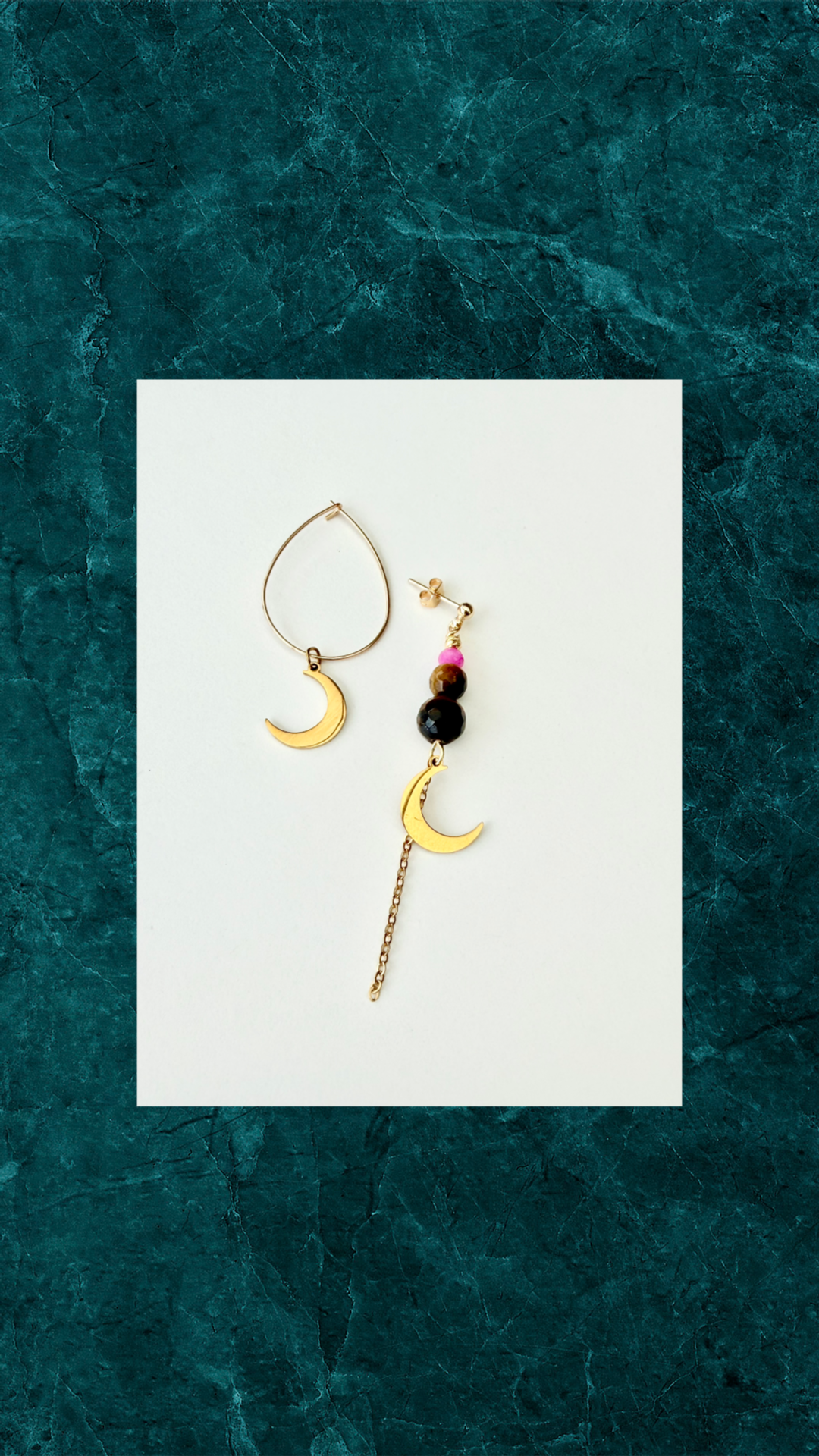 Måne Øreringe med Tigereye – Forgyldt & Natursten