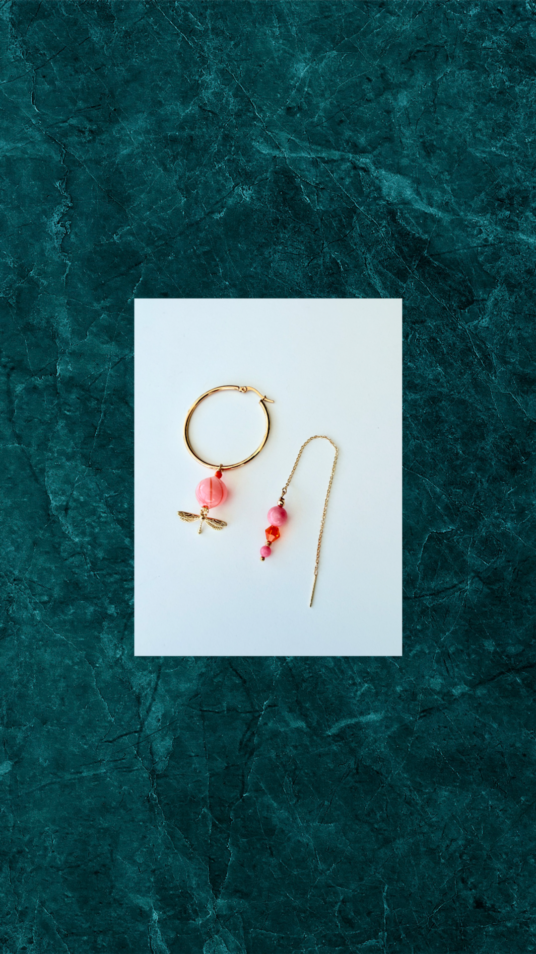 Odd Pair Øreringe – Forgyldt Hoop & Øretråd med Glasperle og guldsmed #14